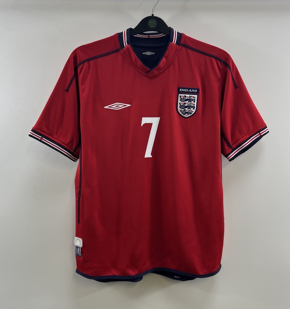 England Beckham 7 Away Football Shirt 2002/04 Adults Small Umbro