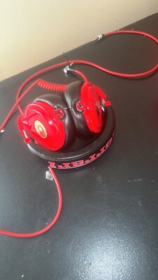 Beats Pro Monster Ferrari Studio Head Dr. Dre Studio wired