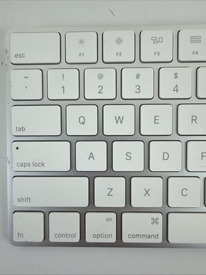 Apple Bluetooth Magic Keyboard A1644 White Pre-Owned No Cable