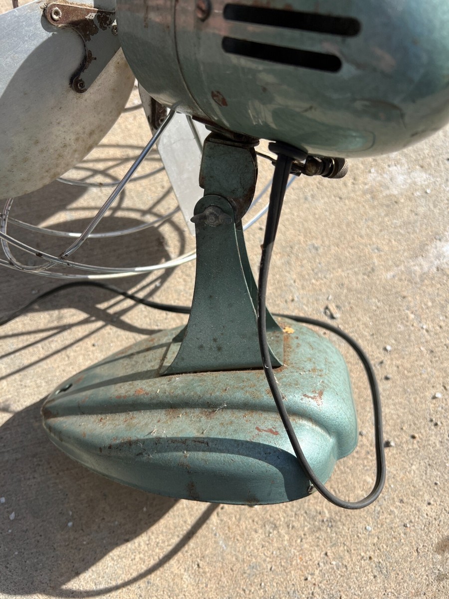 Vintage Antique McGraw Electric Co. Zero Model 1275R Metal 4 Blade