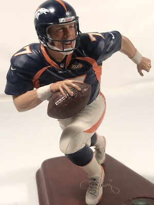 The Danbury Mint Denver Broncos John Elway NFL Figure Smll Damage