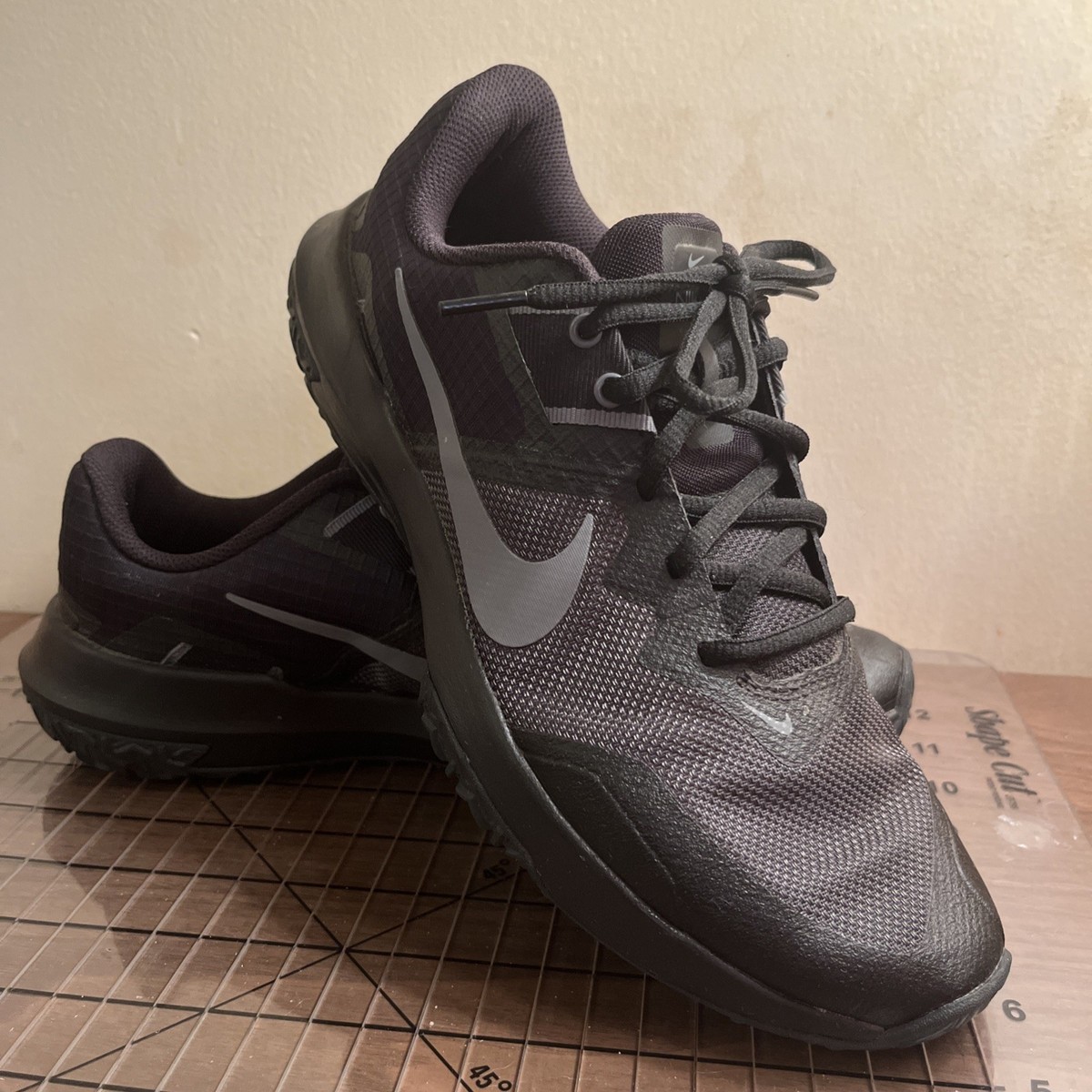 Nike Varsity Compete Tr 3 Mens 8.5Training Shoe CJ0813-002 DARK