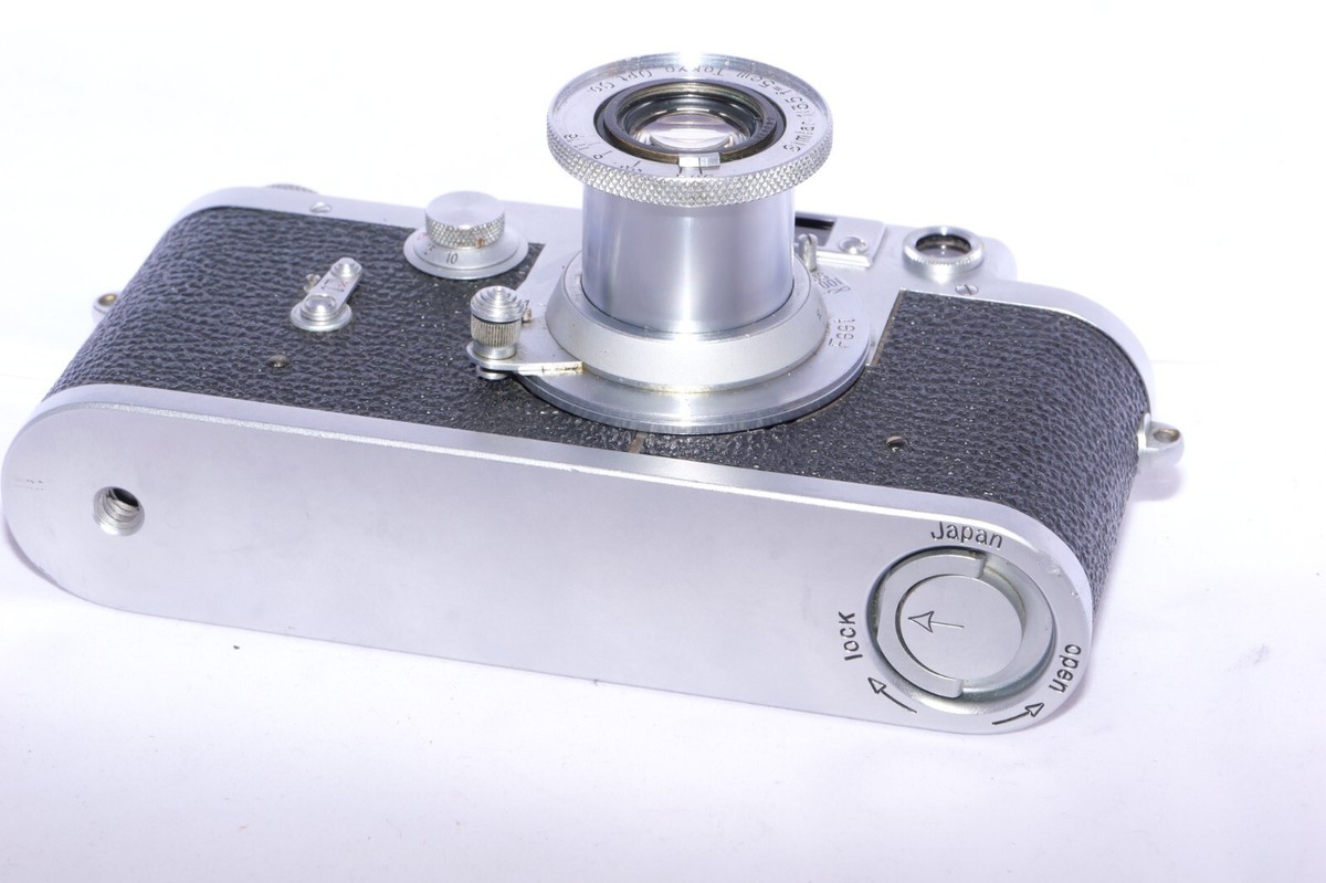 Leotax F vintage rangefinder camera. Circa 1954. Tokyo Opt. Simlar