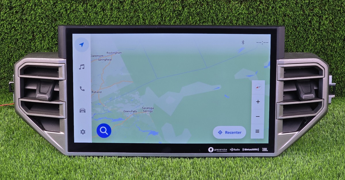 Toyota Tundra 2023 JBL Siruis XM HD Radio Gracenote Head unit