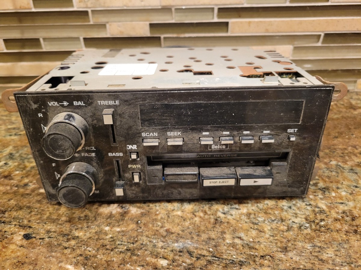 84 - 88 Chevy Delco AM/FM radio, fits Olds Cutlass Buick Grand