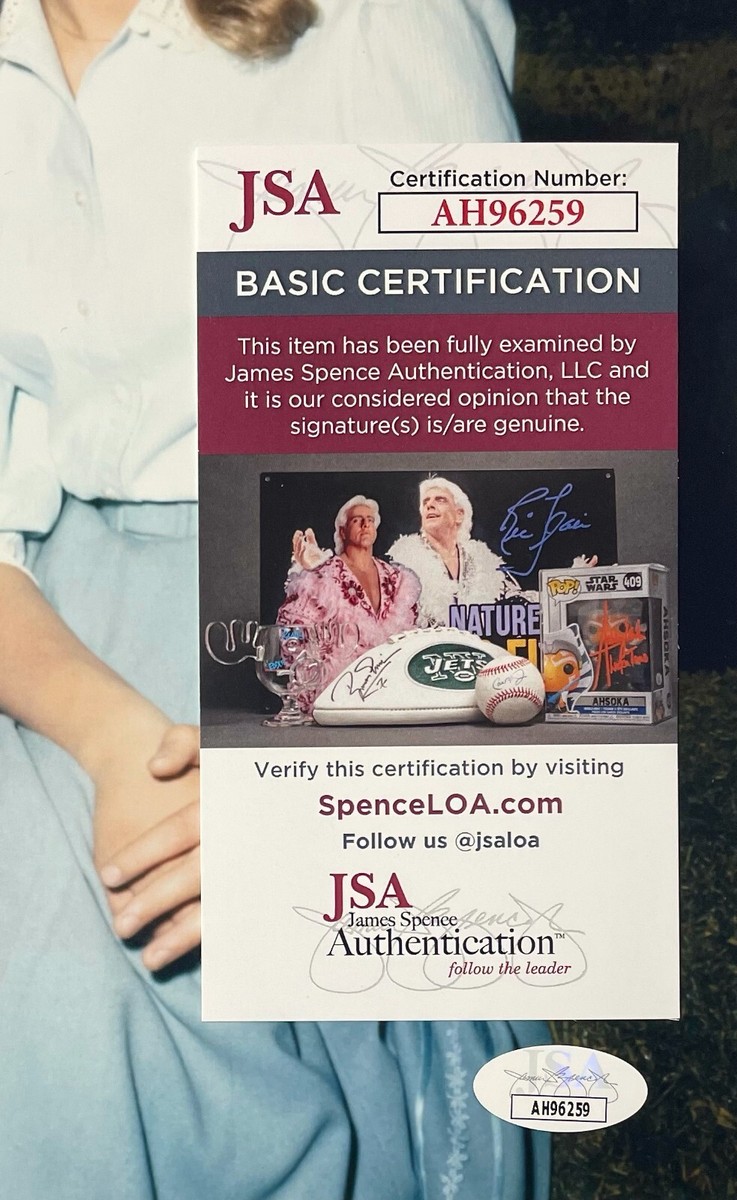 HAYLEY MILLS Autograph SIGNED 8x10 PHOTO THE PARENT TRAP JSA