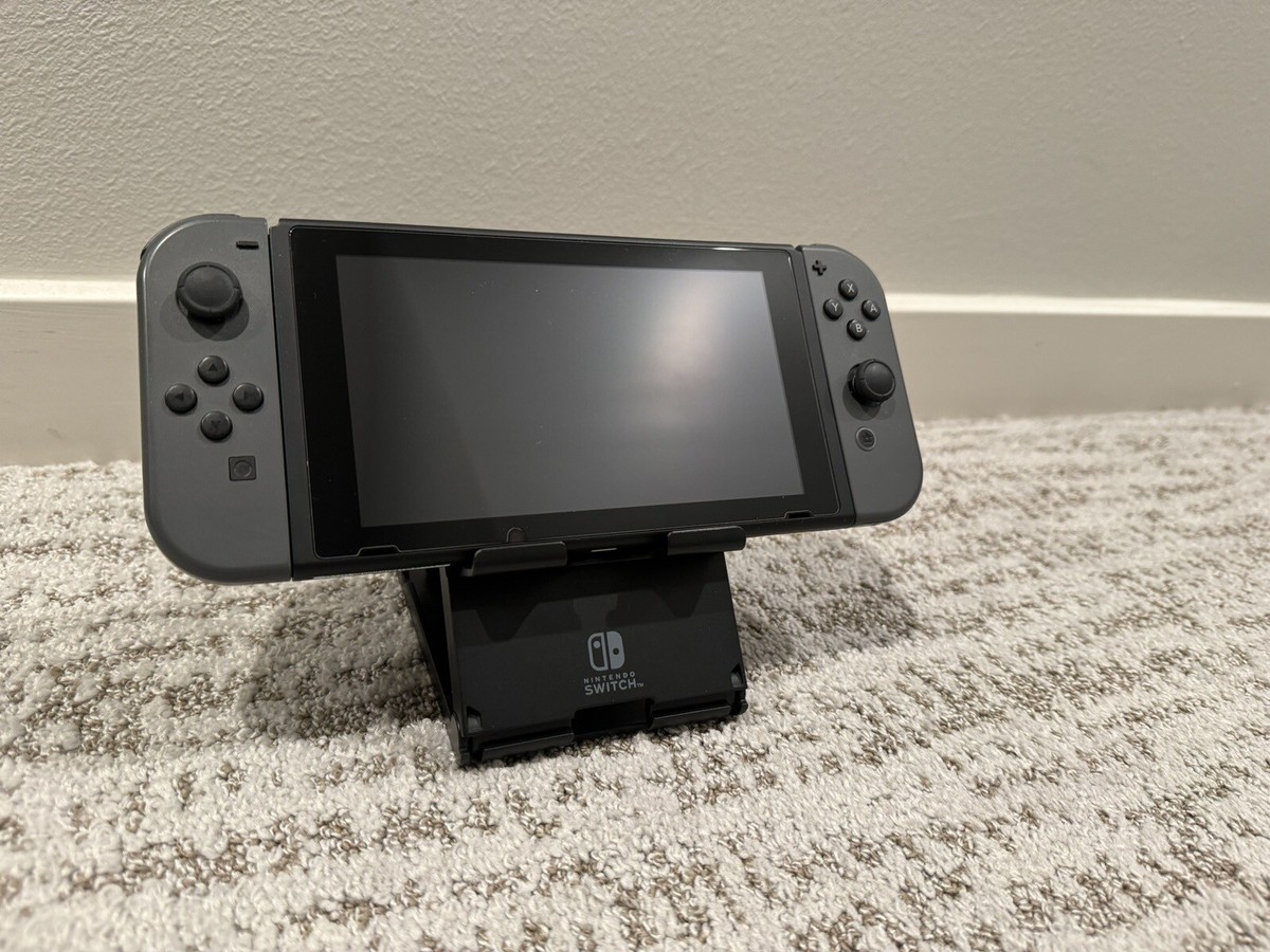 Nintendo Switch Console With Extras Serial Number XKW Complete in