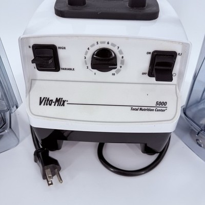 Vitamix Super 5000 VM0103 Nutrition Center Blender White w/two 64