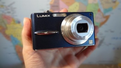 Panasonic LUMIX DMC-FX30 7.2 MP Digital Camera - Blue Fully