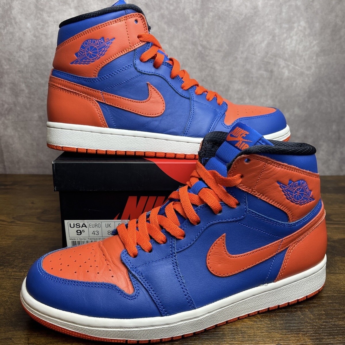 Air Jordan 1 Retro OG Knicks Size 9.5 555088-407 Blue Orange NBA