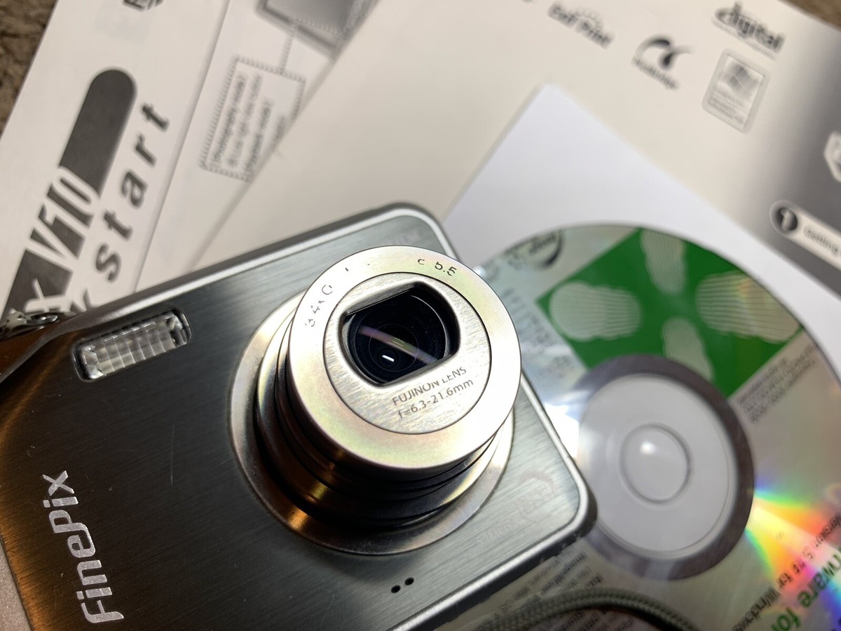 Fujifilm FinePix V10 5.1MP Digital Camera Silver Tested NO CHARGER