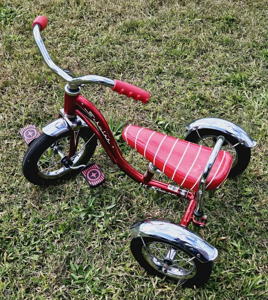 Schwinn Deluxe Lil Sting Ray Tricycle Toddler/Kids-Ages 2-4
