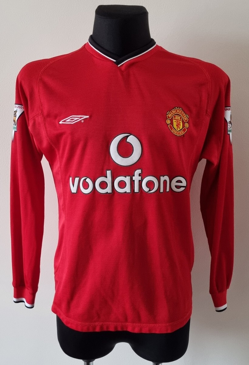 Manchester United 2000 - 2002 Home football Umbro long sleeve