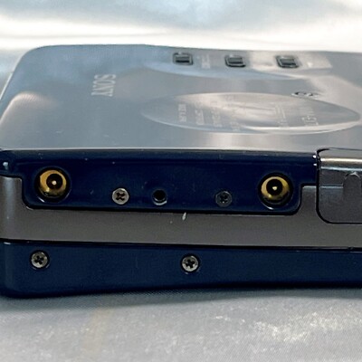 SONY WM-EX70 1990 Walkman powered Navy Cassette Player For Parts