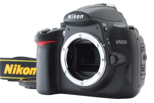 Nikon D5000 Digital SLR Camera with 18-55mm VR Lens - Black