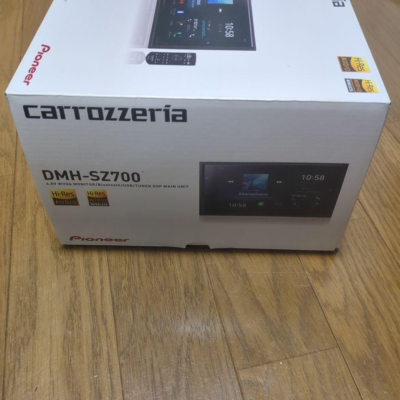 Pioneer Carrozzeria DMH-SZ700 2DIN Car Stereo Bluetooth Alexa USB
