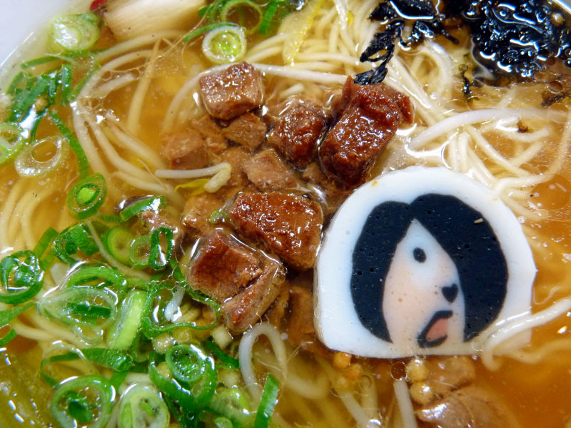 水木しげるロードで見かけた「鬼太郎まぐろラーメン」や「まぐろ