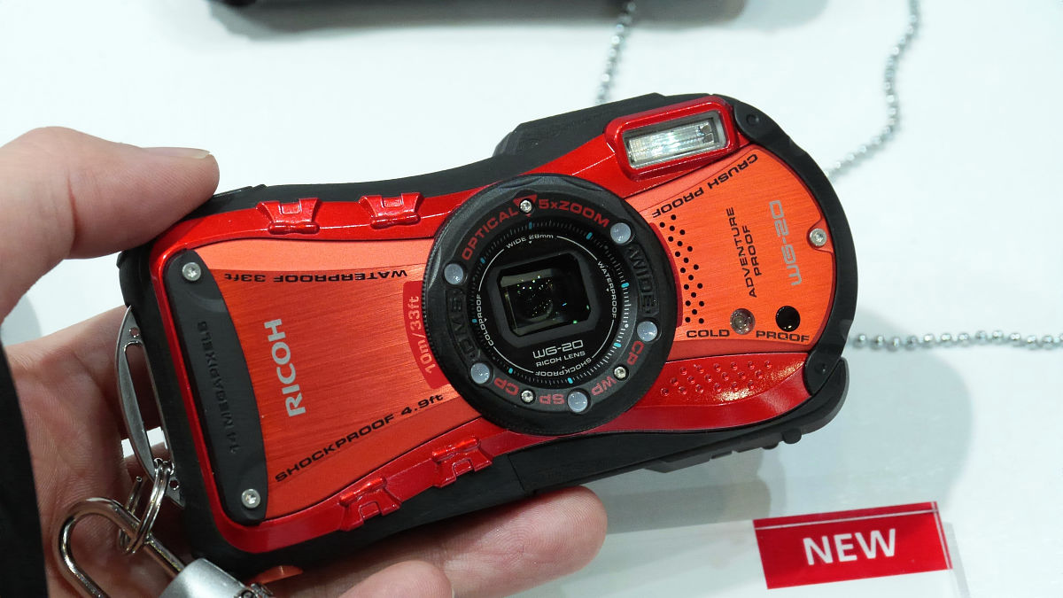 水深14mで連続2時間撮影可能なタフネス設計のコンデジ「RICOH WG-4