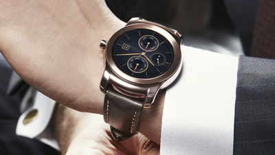 金属パーツをあしらったスリムでコンパクトな高級感あふれるスマート