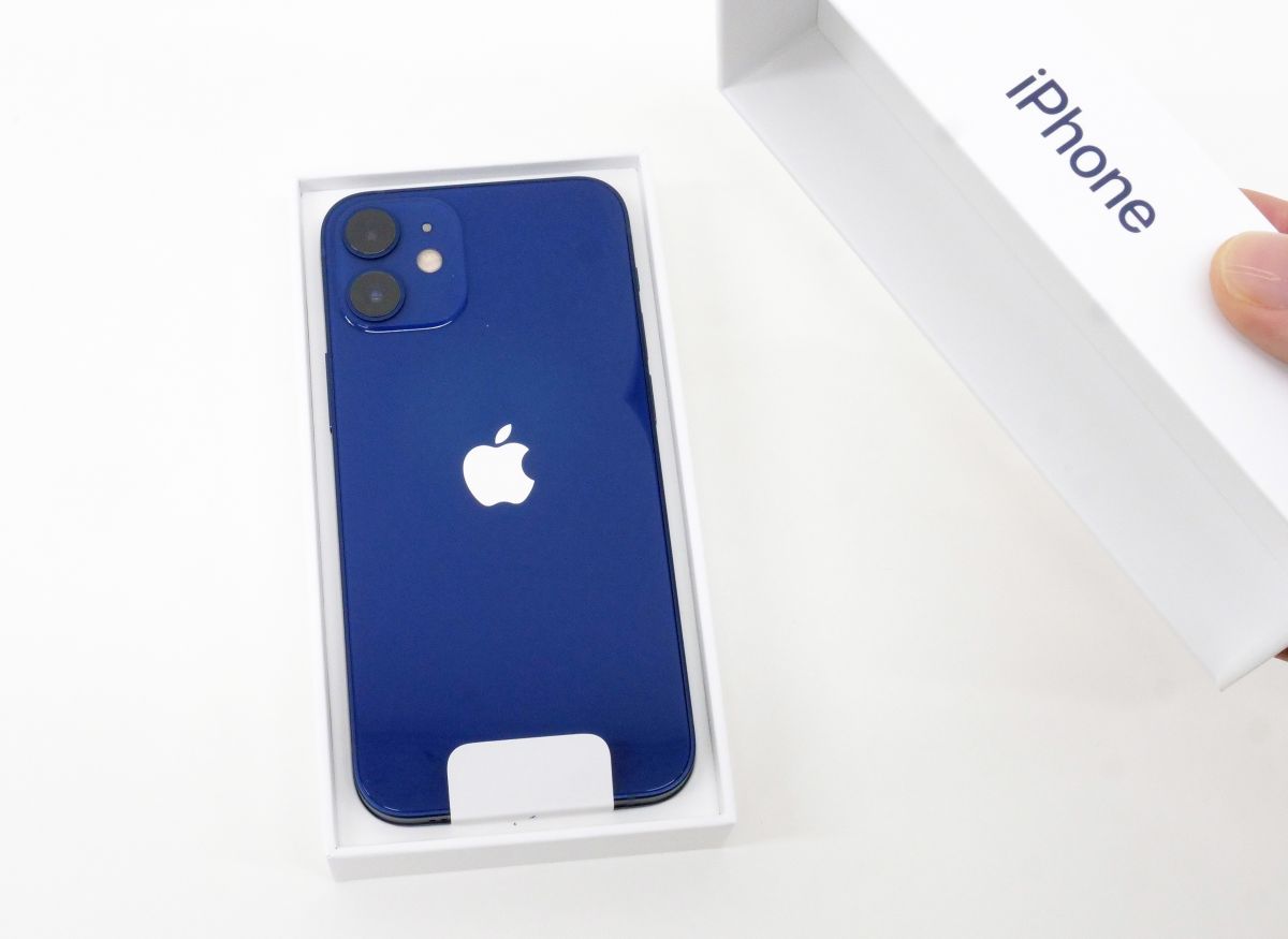 小さくてパワフルなiPhoneを実現した「iPhone 12 mini」開封＆フォト