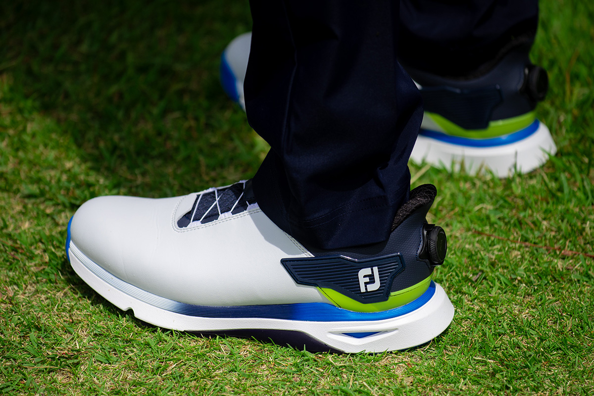 空洞なのにグリップ！？まさに「Xの献身」 フットジョイ「プロSL X BOA