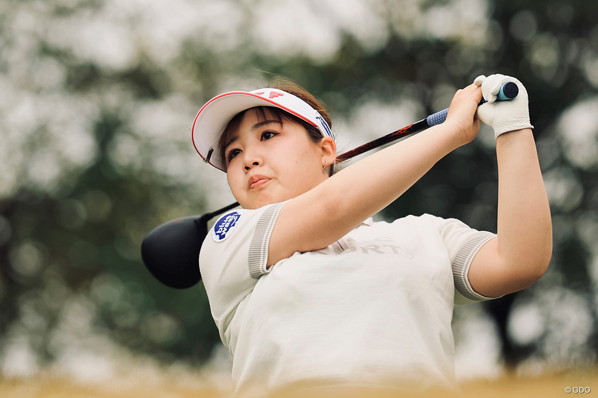 ルーキー荒木優奈が首位発進 小林光希と吉本ここねが並走 【国内女子