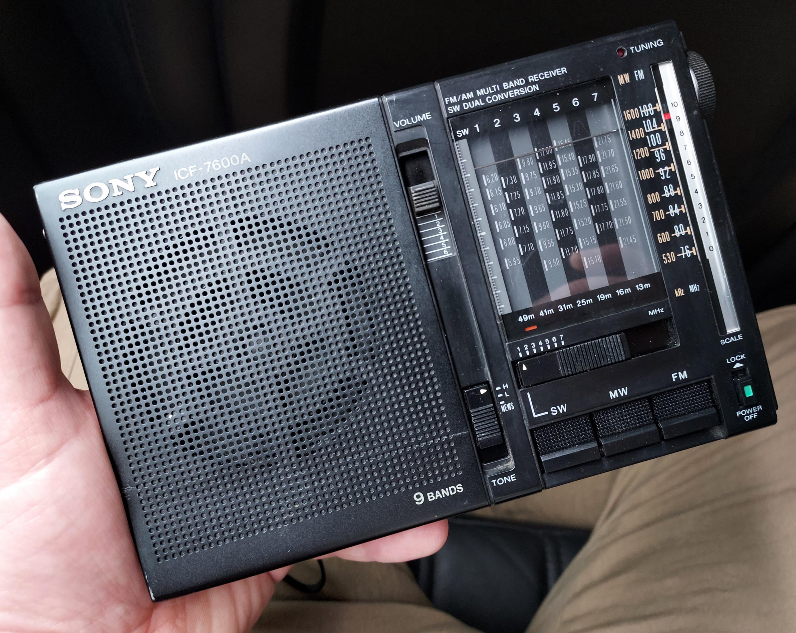 Just got a decent SW radio at goodwill. Is this missing some