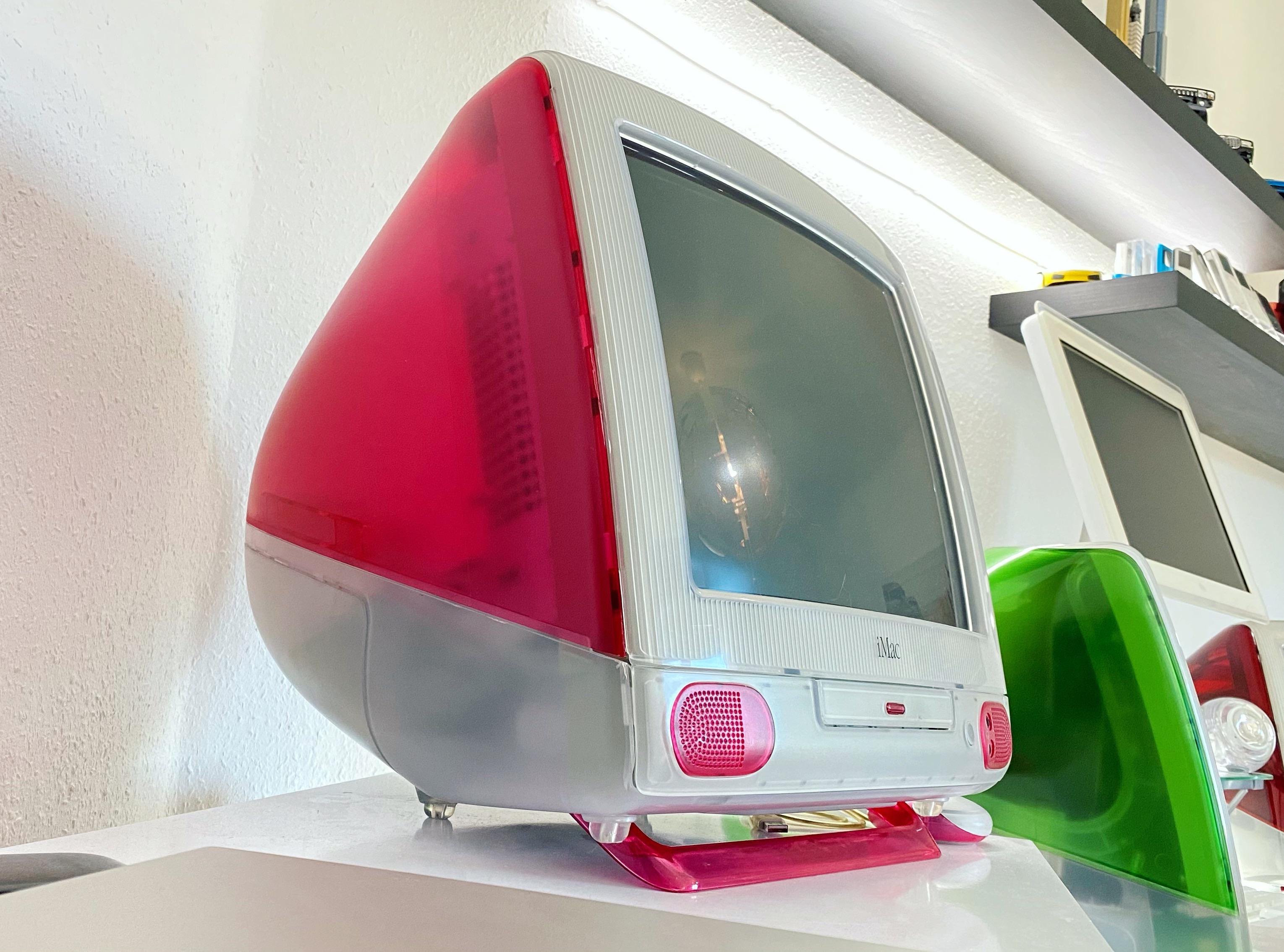 Apple iMac G3 strawberry built in 1999 266MHz CPU. Which color do