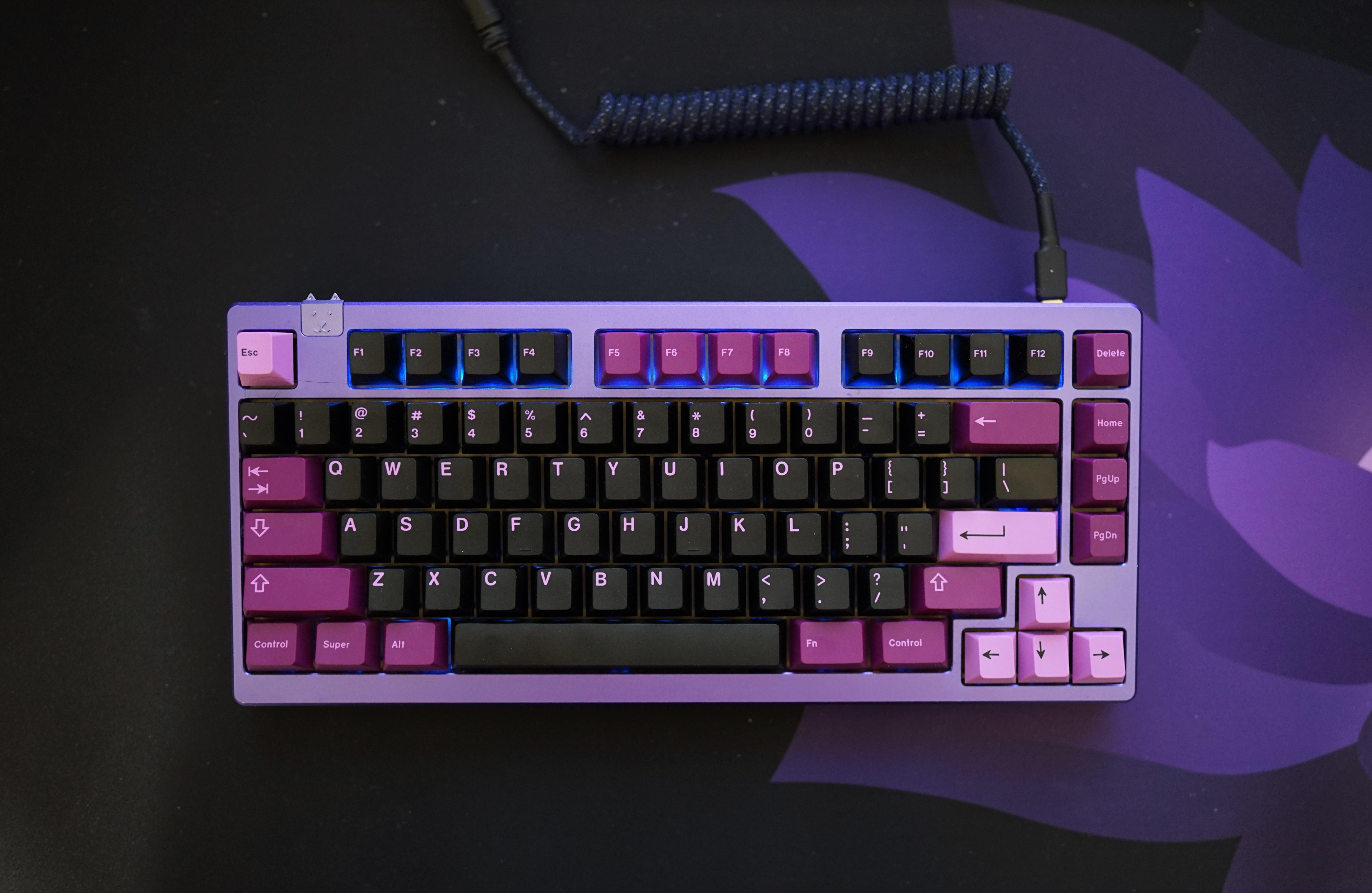 GMK Black Lotus on KBDFans Bella : r/MechanicalKeyboards