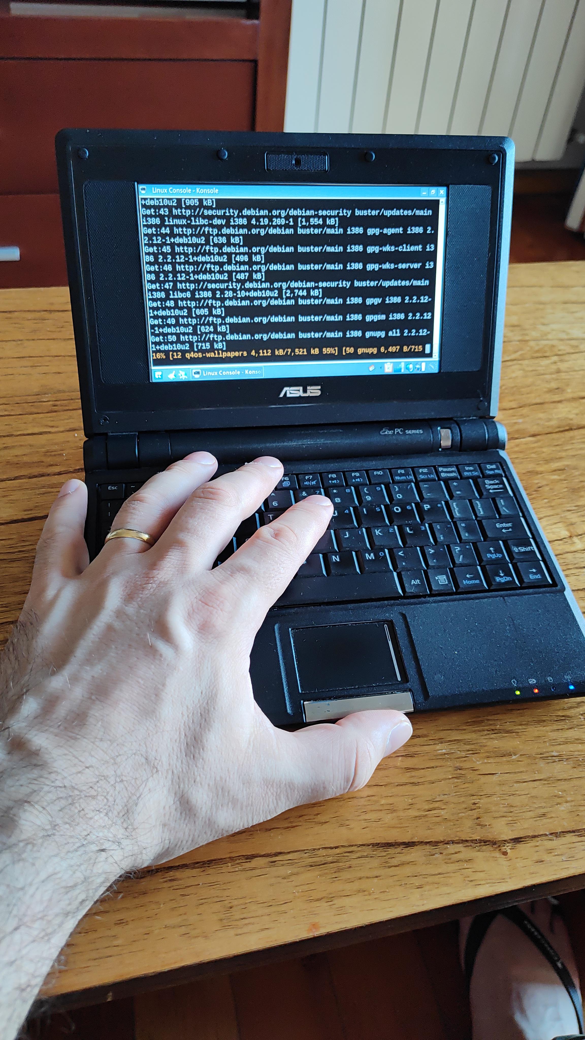 my old EEE PC 701 could be a good retro battle station : r