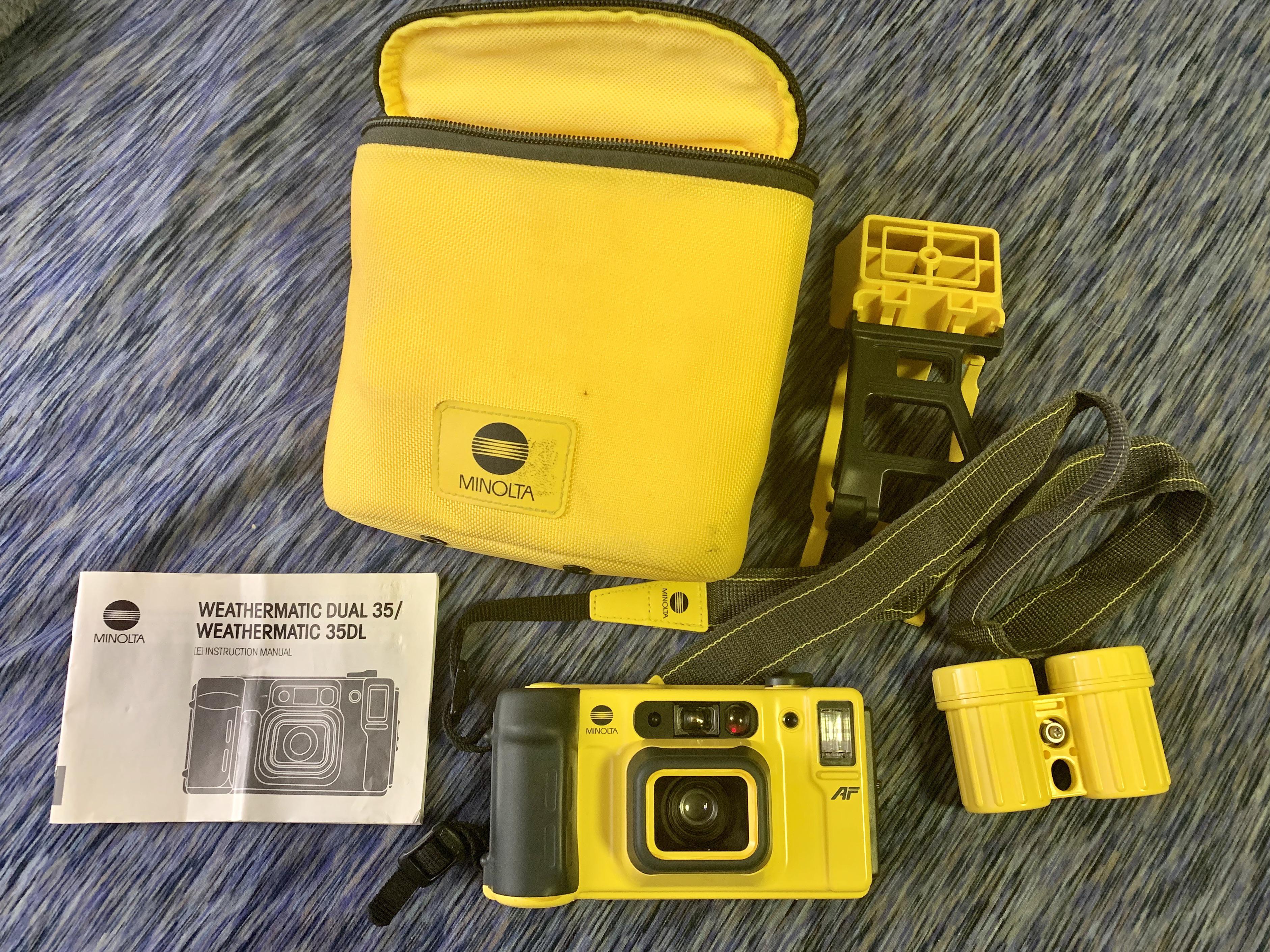 この防水のミノルタ、めっちゃ安く手に入れたんだ！水中で撮るのが