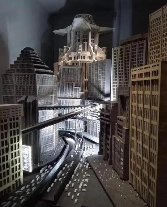 映画「メトロポリス」（フリッツ・ラング監督、1927年）のモデル