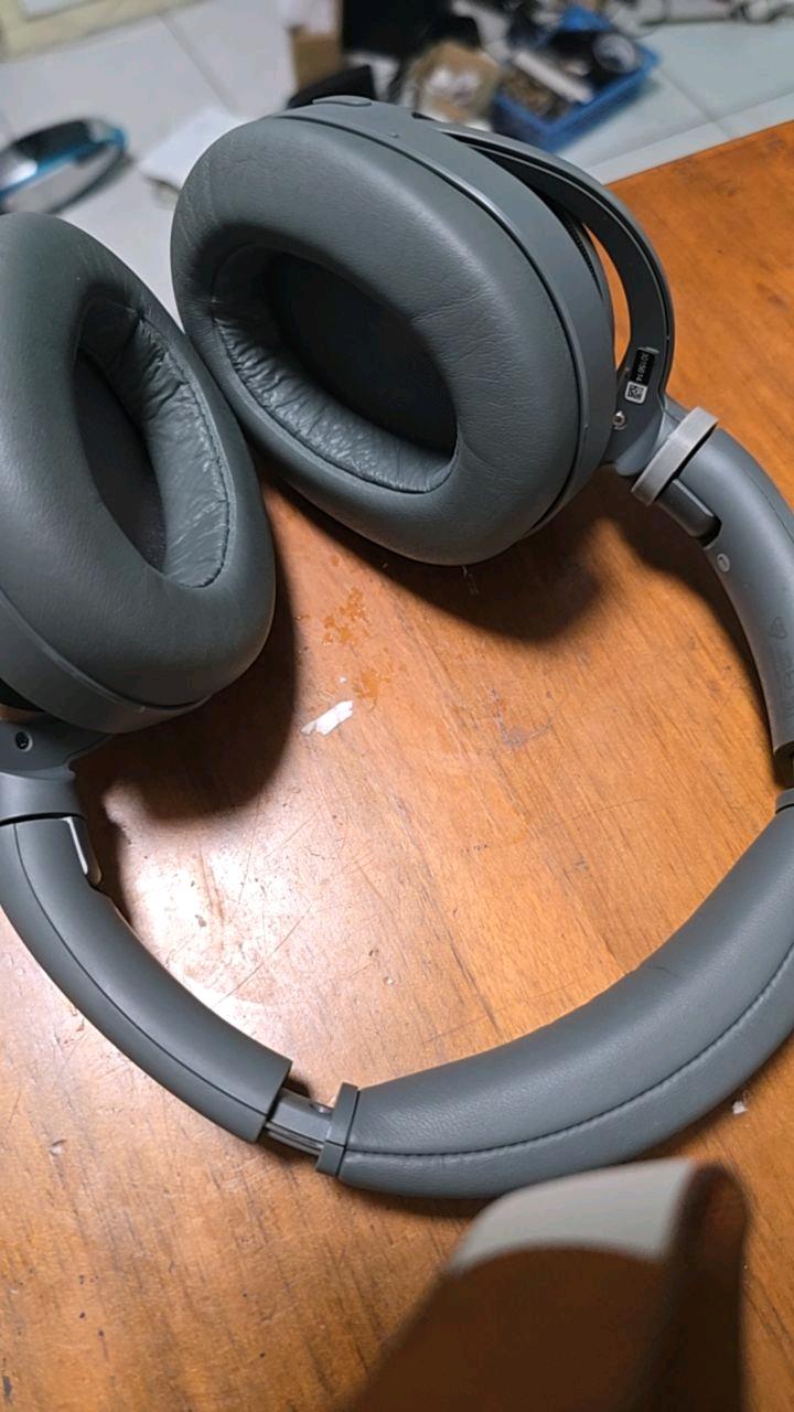 Sony WH-1000XM5 ヒンジの破損 : r/SonyHeadphones