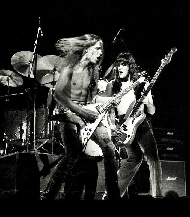 UFO's Michael Schenker and Pete Way live, 1970s. : r/ClassicRock