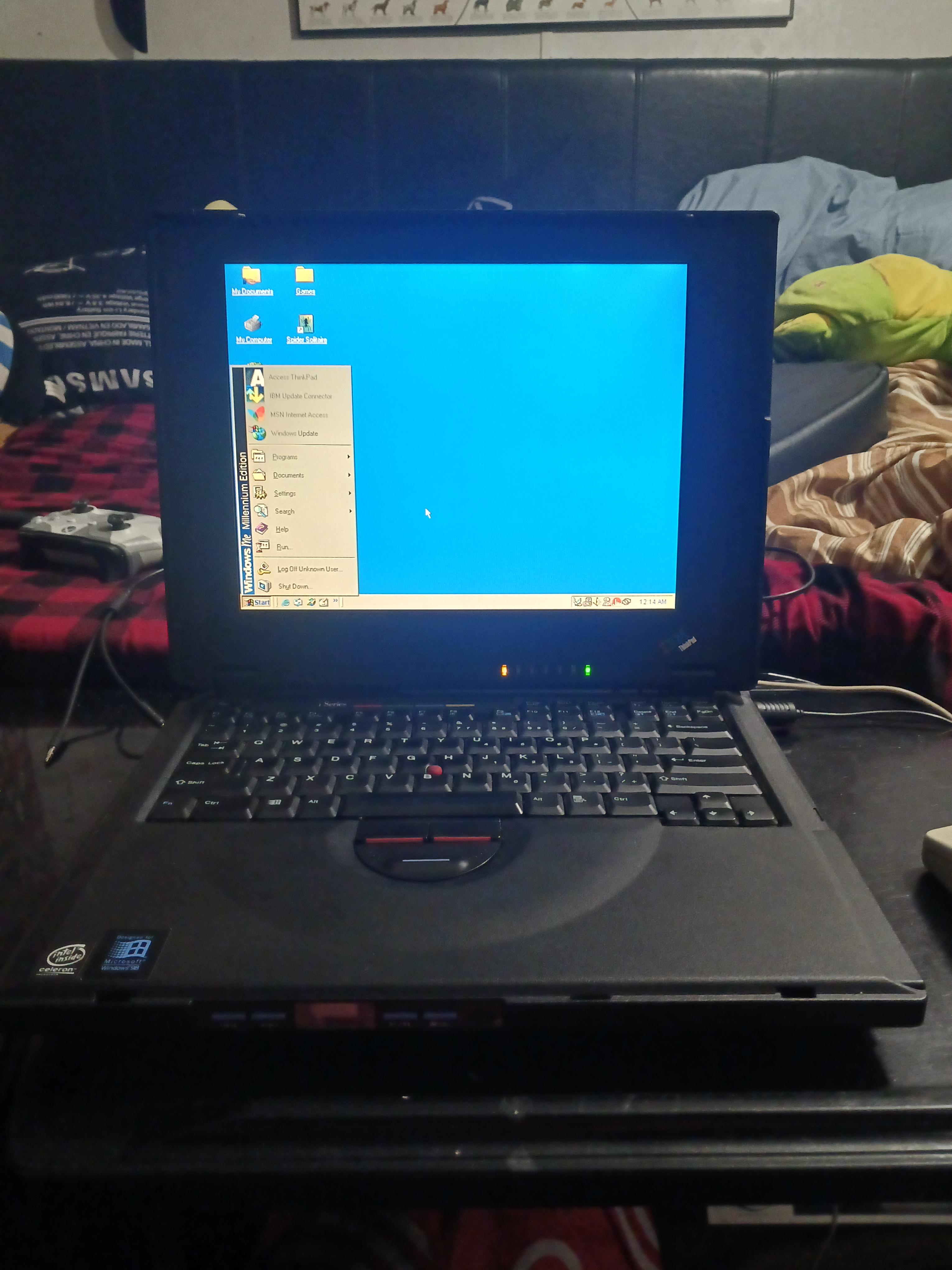 一番古い、まだ使えるノートパソコン、1999年製のIBM ThinkPad 2611