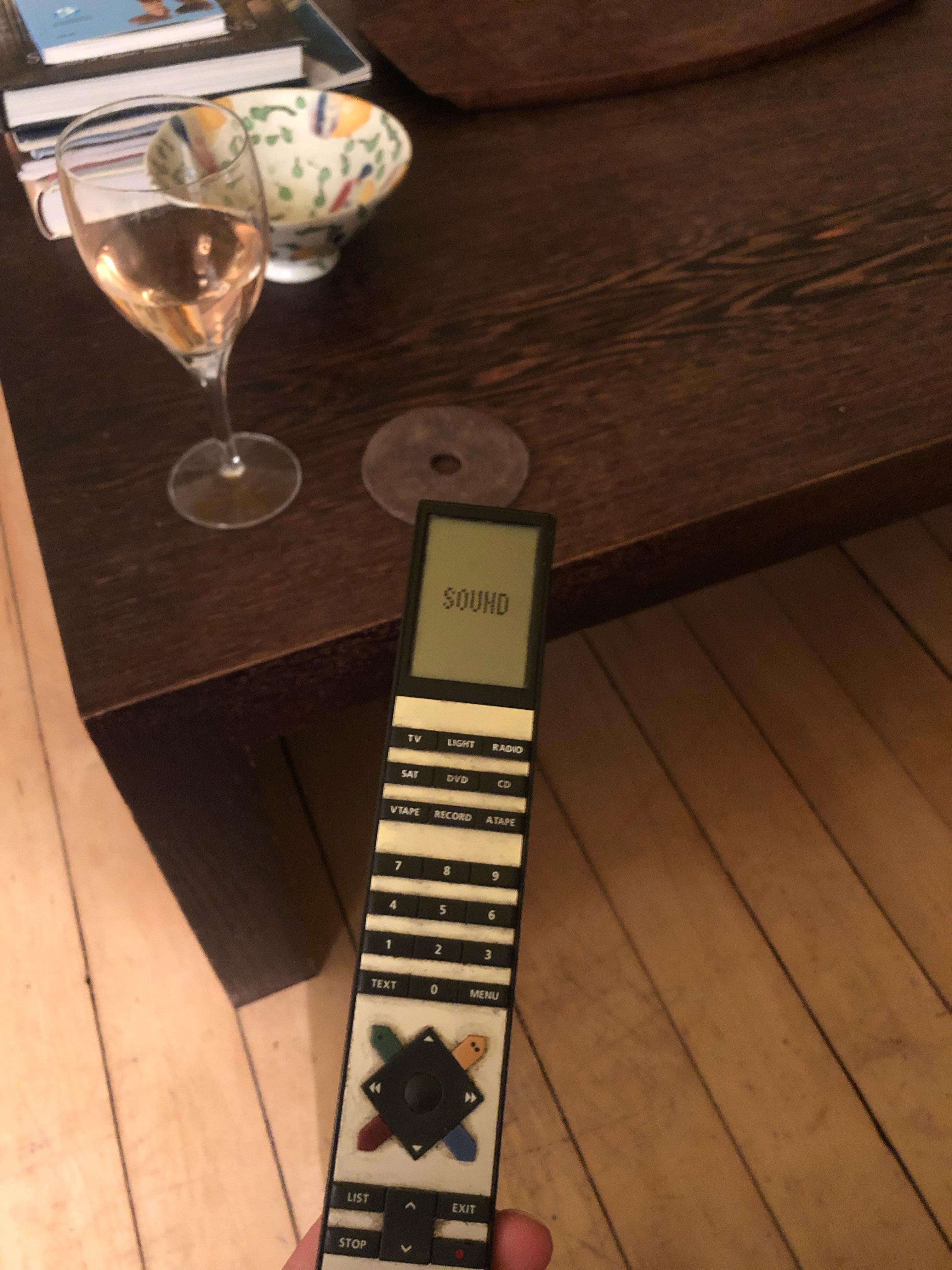 B&Oリモコンのトラブルシューティング : r/BangandOlufsen