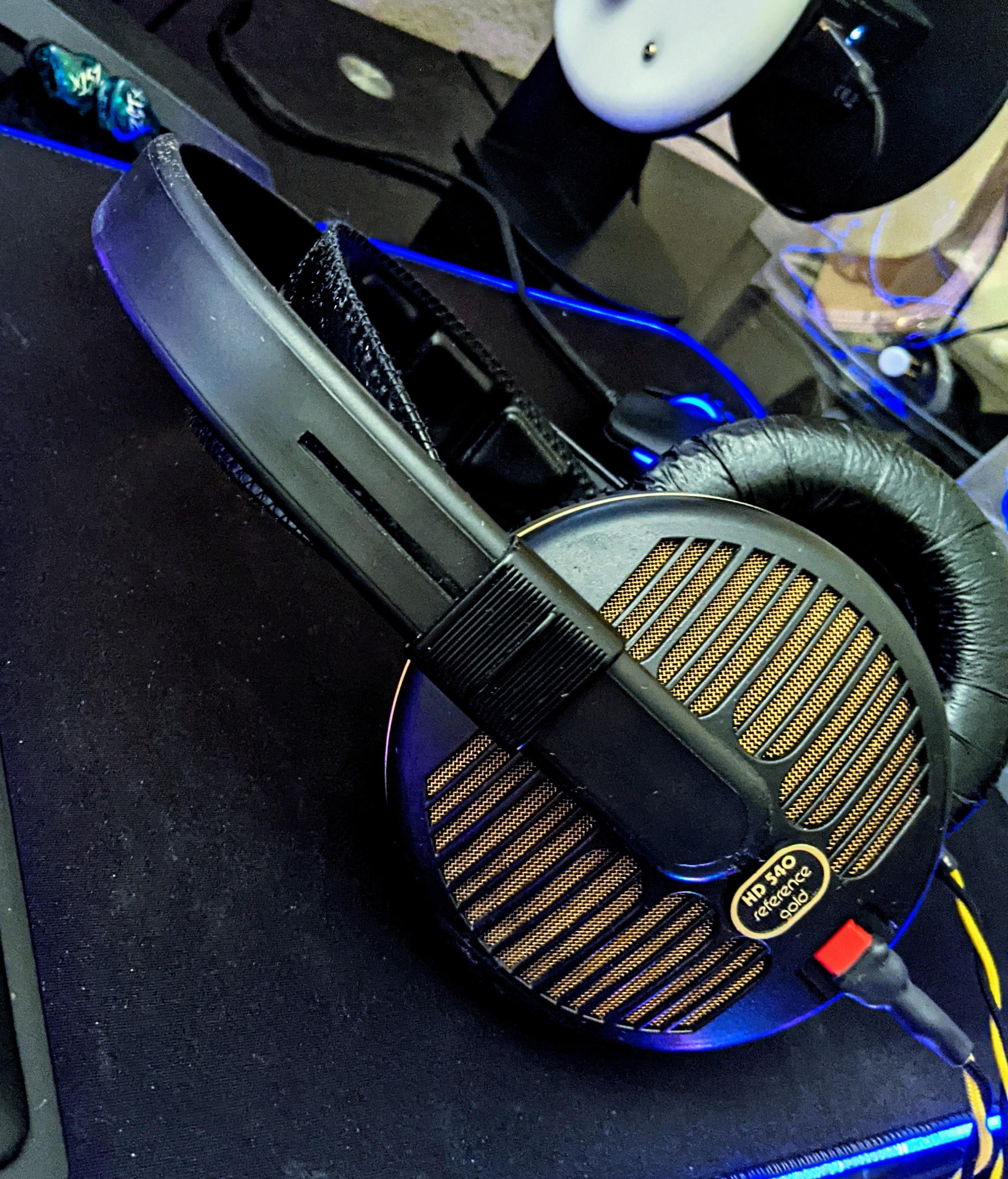 Hd540 reference gold 600 ohm : r/headphones