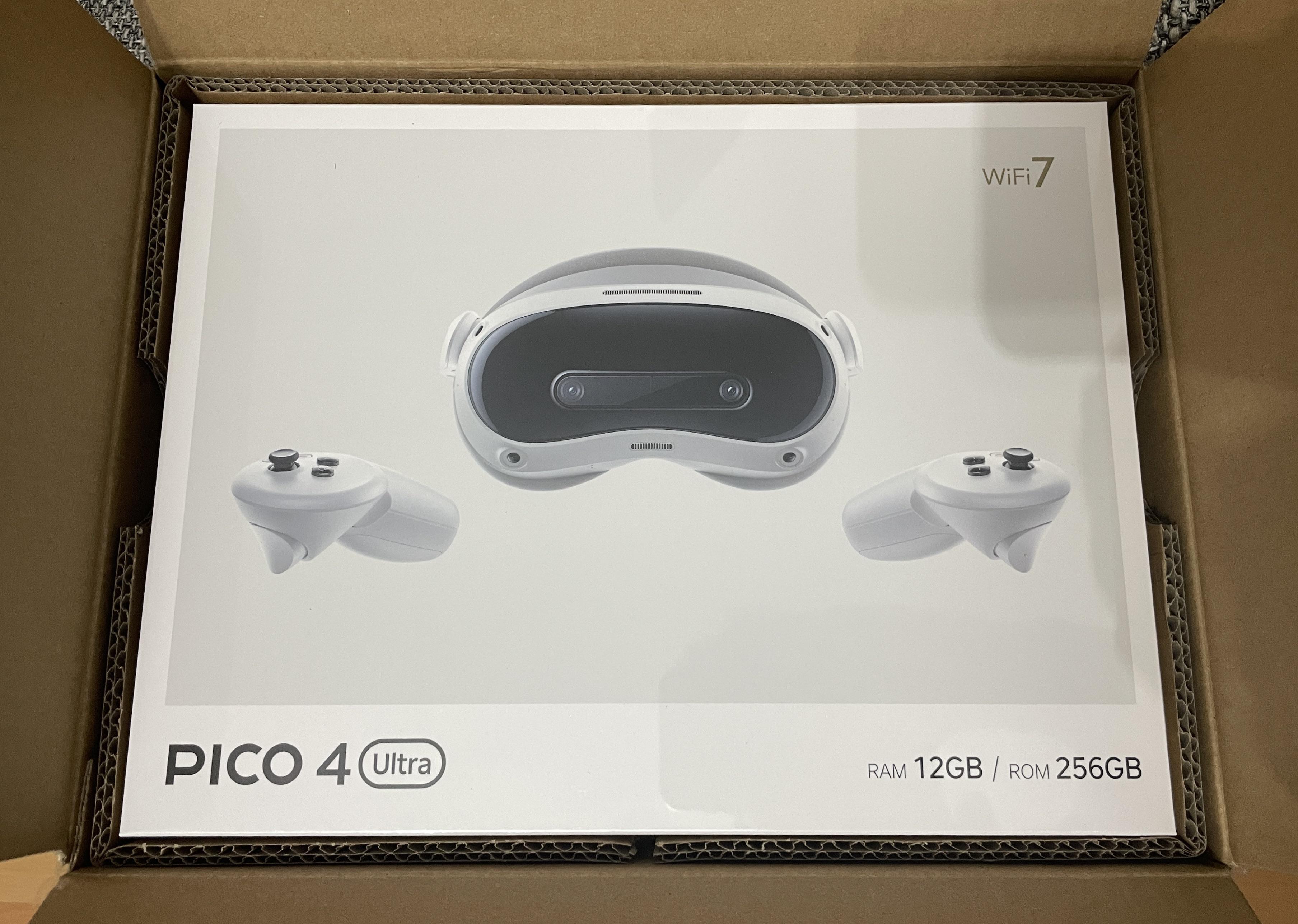 No nose light blocker or power plug included with the pico 4 Ultra