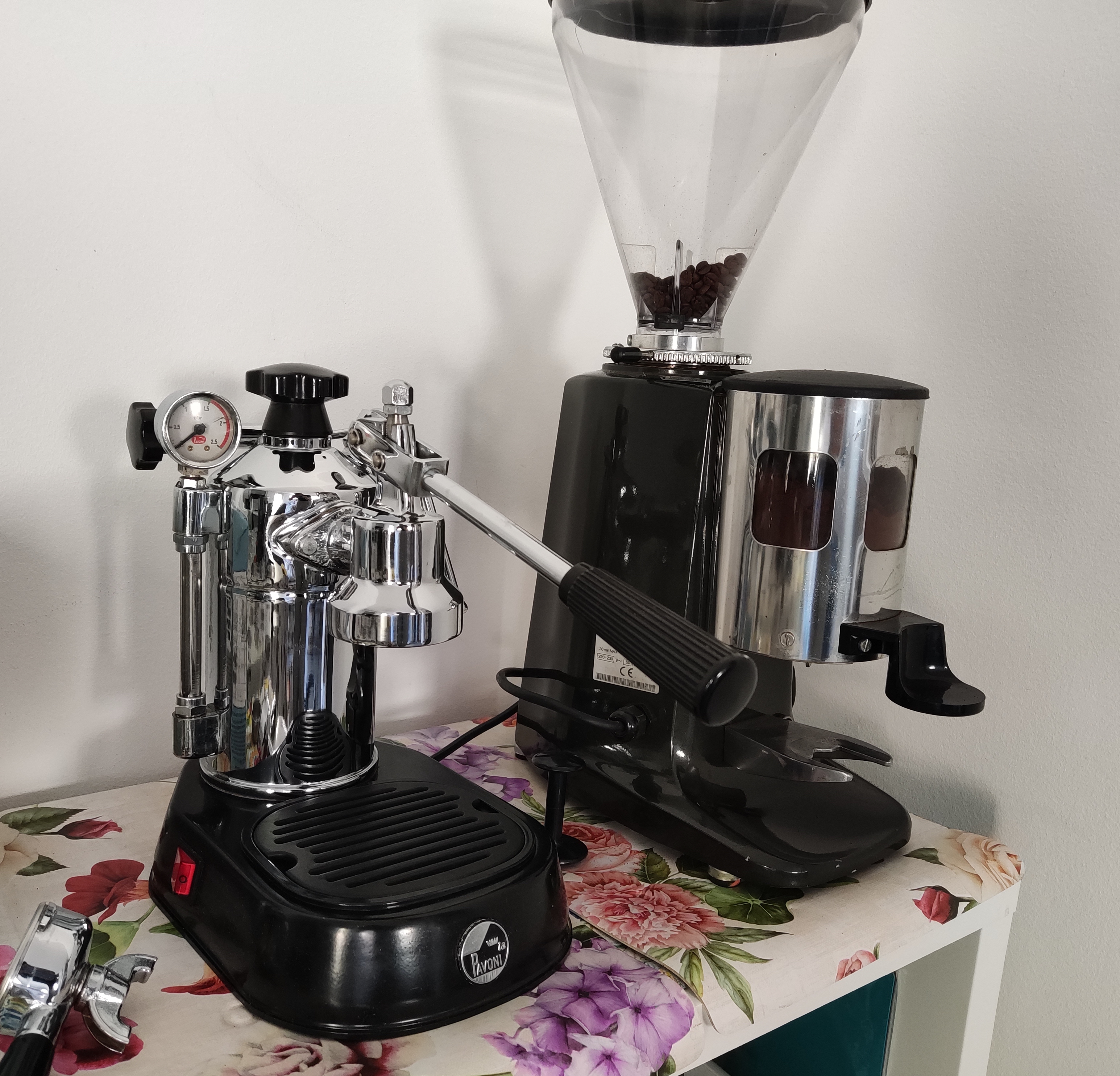 1980年代のエスプレッソ：La Pavoni Professional レバーコーヒー