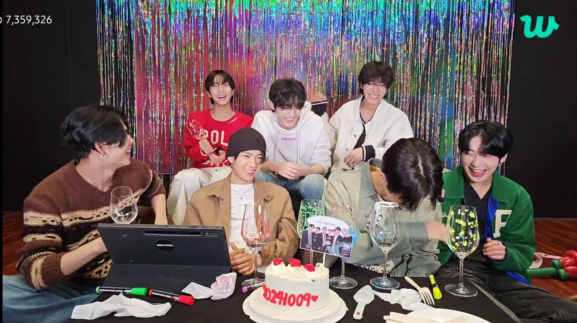 241009 [Weverse Live: ENHYPEN] Happy 4th birthday : r/enhypen