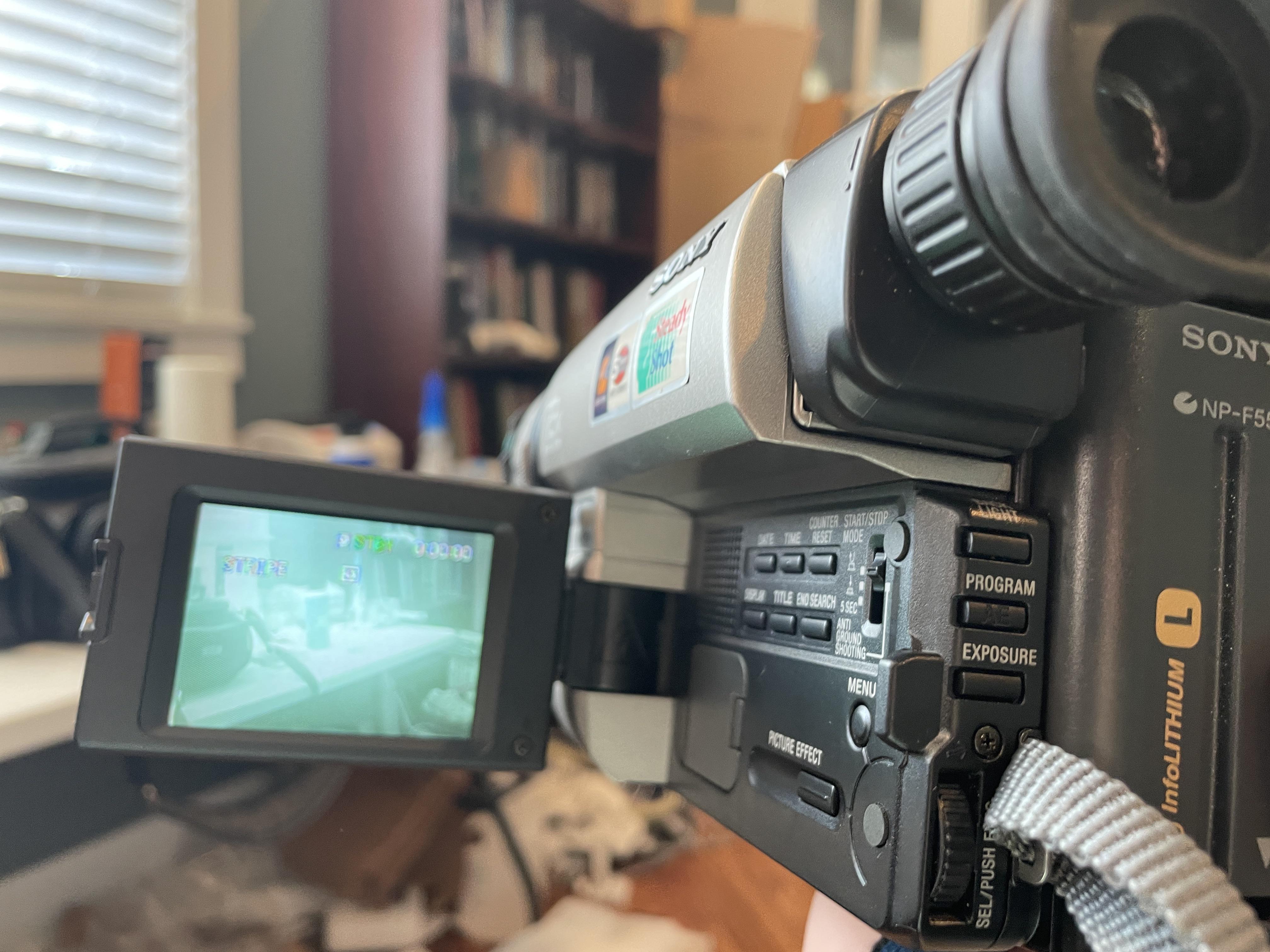 助けて！新しいソニーのビデオカメラ（CCD-TRV615）をテストしてるん