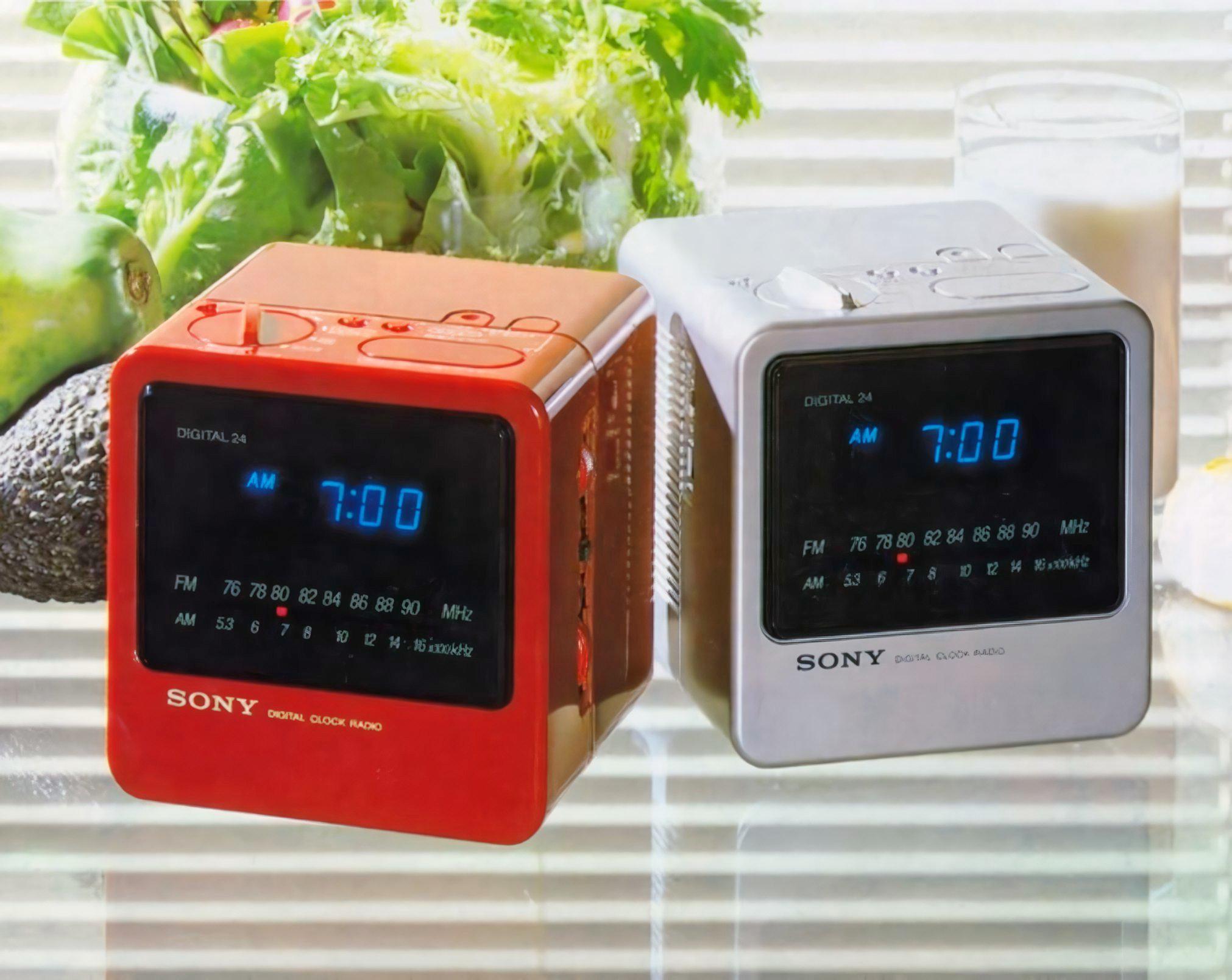 Obsolete Sony @ObsoleteSony 1982年、ICF-C10クロックラジオはソニー