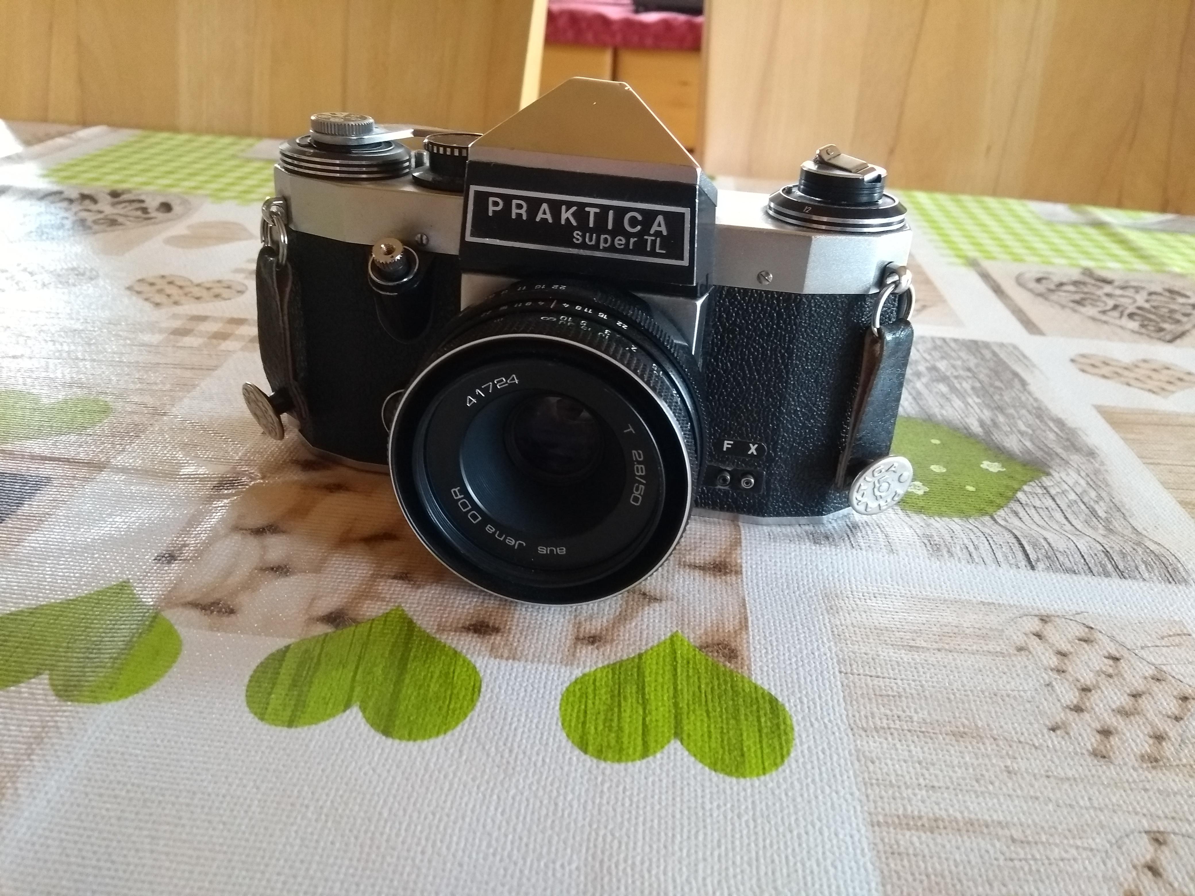 Praktica super TL with the aus Jena DDR 50mm f2.8 (Zeiss) Tessar