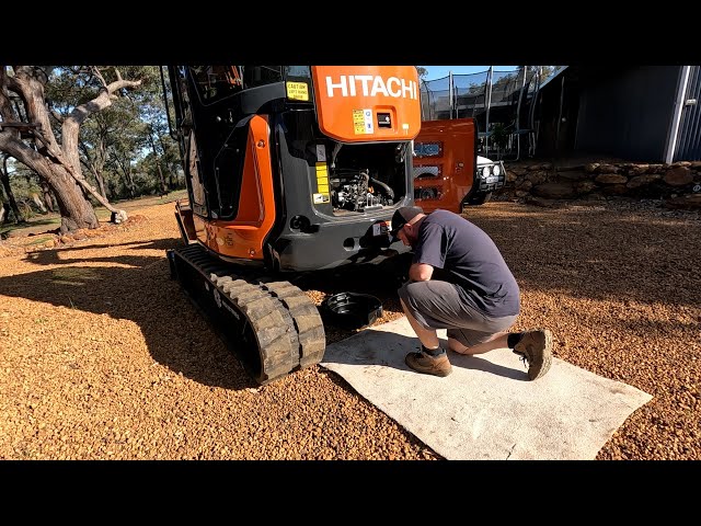Hitachi Excavator Service - YouTube