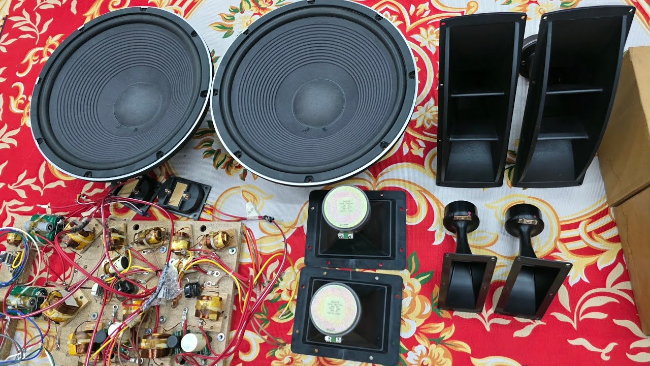 Fostex FW405 speakers with extremely deep bass down to 20Hz