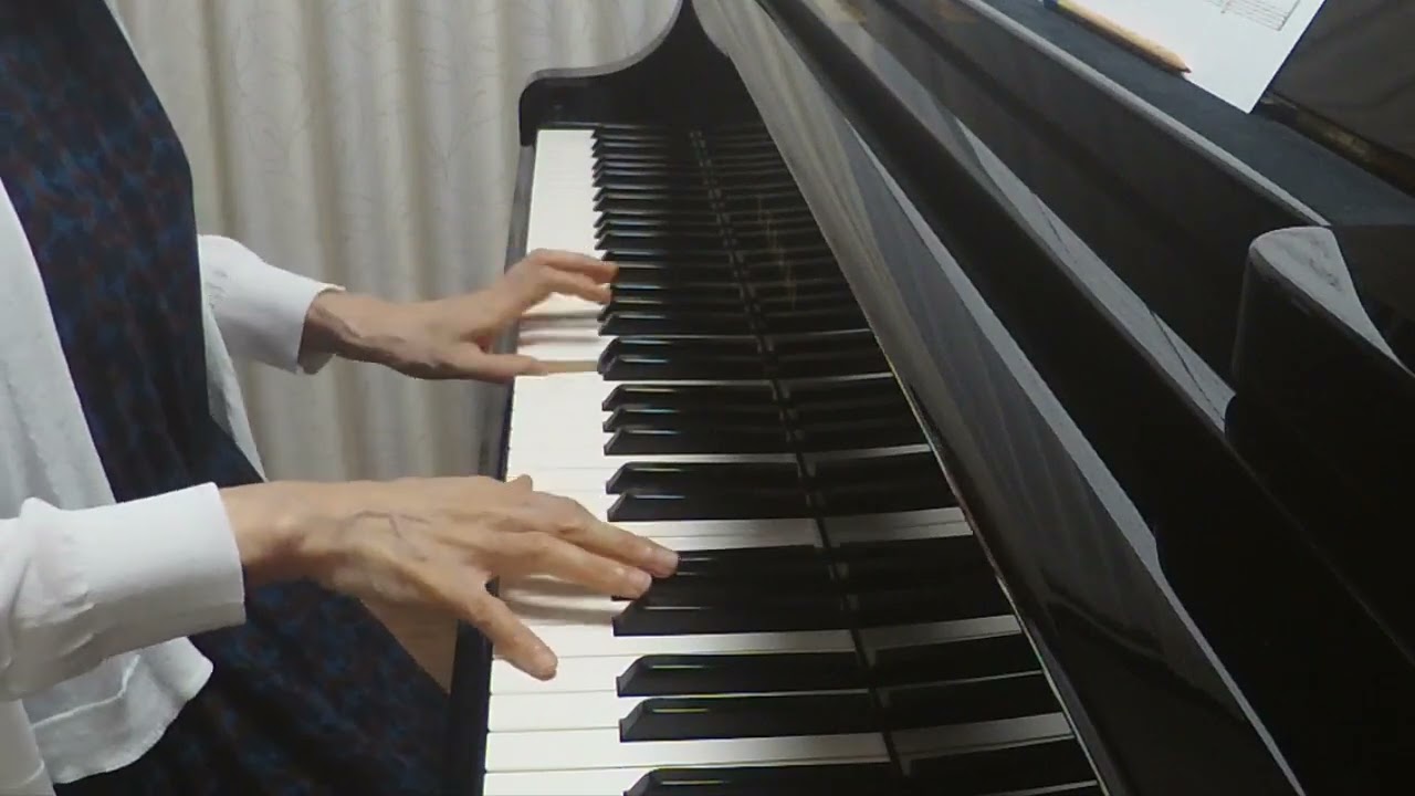 空へ… 世界名作劇場「ロミオの青い空」オープニングテーマ - YouTube