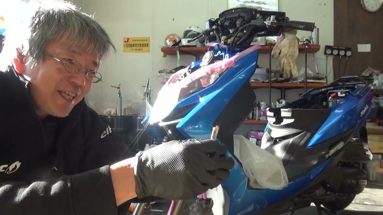 スウィッシュ 納車整備 前回りの整備 - YouTube