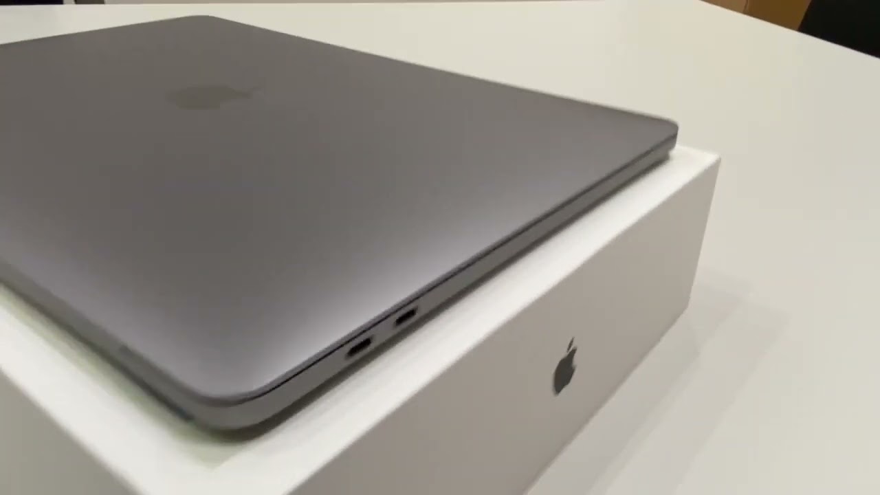 MacBook Pro 13” 2020 Chip Apple M1 8C CPU 8C GPU 16GB 512GB MYD92T