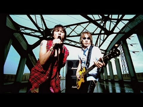 B'z / IT'S SHOWTIME!! - YouTube