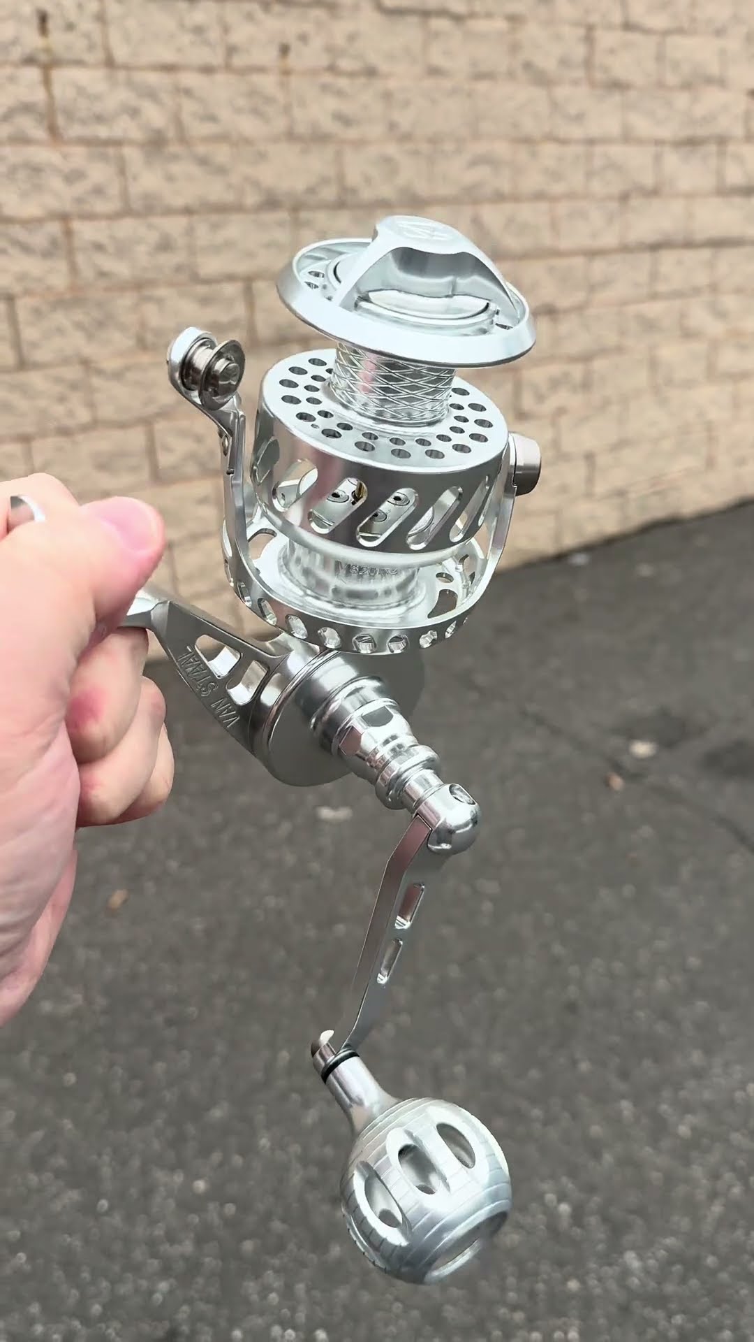 Penn Clash CLA2000 Spinning Reel | J&H Tackle - YouTube